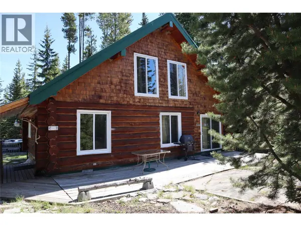 Cabin #20 Hatheume Lake Resort Lot# 5835, Peachland, BC V1V1V1