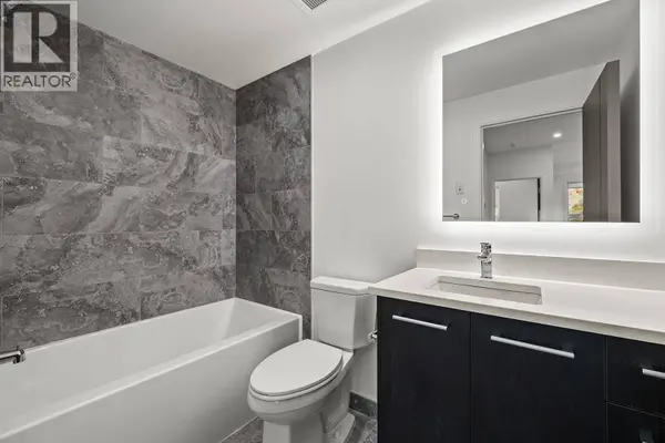 630 Boynton PL #325, Kelowna, BC V1V3B8
