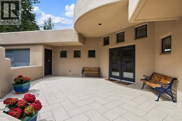 339 Uplands Drive, Kelowna, BC V1W4J7