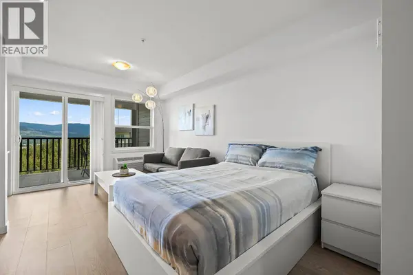 695 Academy WAY #119, Kelowna, BC V1V0C7