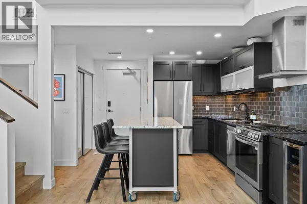 700 Martin AVE #407, Kelowna, BC V1Y6V3