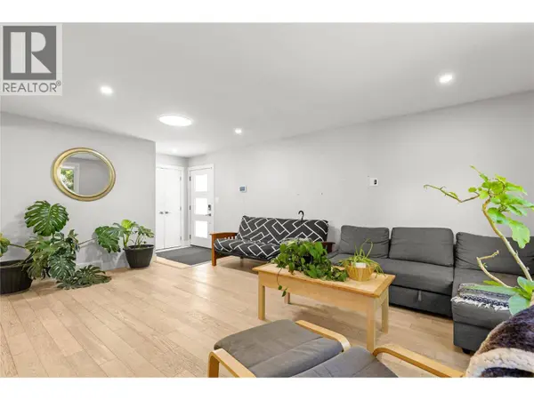 624 Armour Crescent, Kelowna, BC V1W1A5