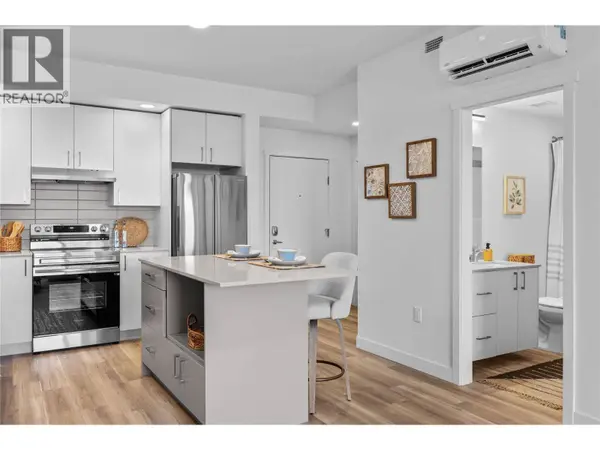 1111 Frost RD #403, Kelowna, BC V1W0G8
