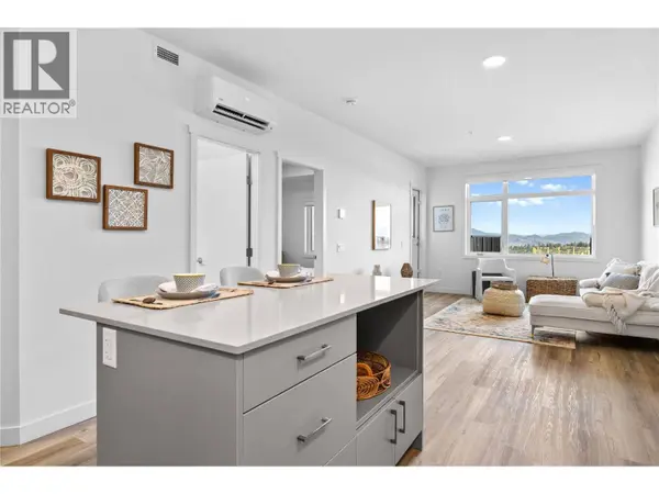 1111 Frost RD #403, Kelowna, BC V1W0G8