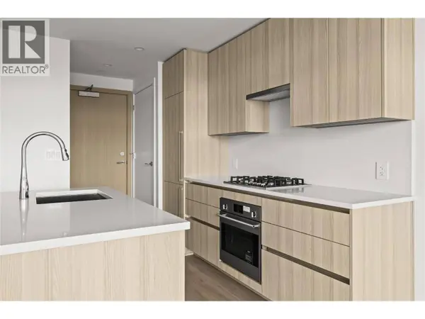 1626 Water ST #2705, Kelowna, BC V1Y1J9