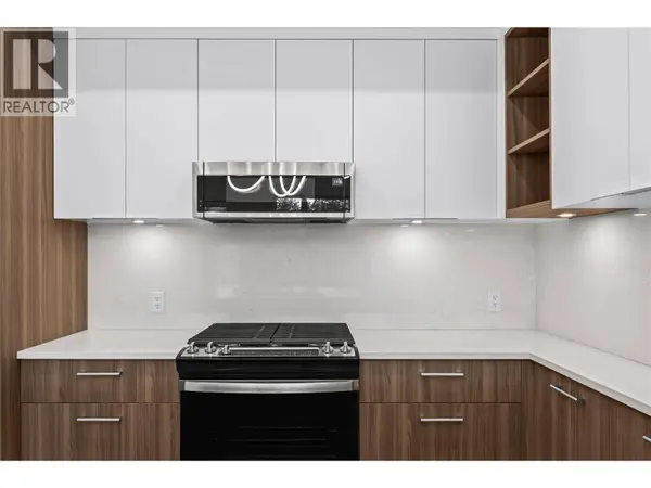 630 Boynton PL #305, Kelowna, BC V1V3B8