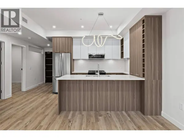 630 Boynton PL #305, Kelowna, BC V1V3B8