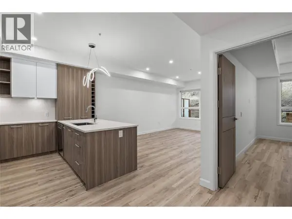 630 Boynton PL #324, Kelowna, BC V1V3B8