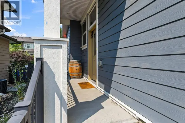 12905 Lake Hill Lane, Lake Country, BC V4V2S9
