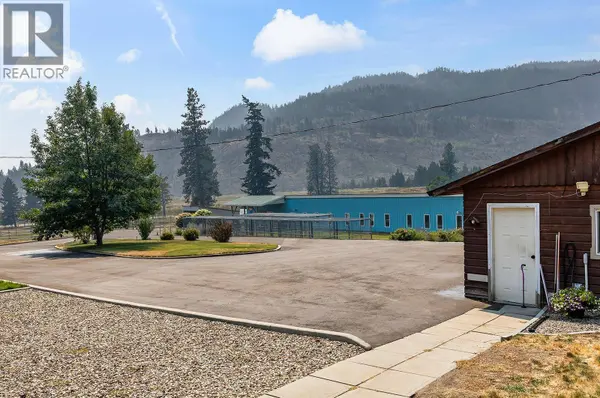 5090 MacKinnon Road, Peachland, BC V0H1X0