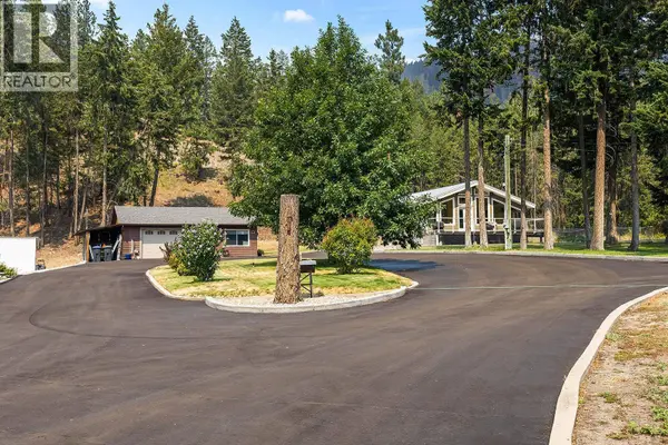5090 MacKinnon Road, Peachland, BC V0H1X0