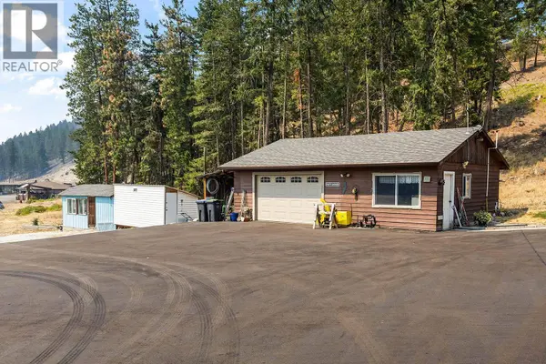 5090 MacKinnon Road, Peachland, BC V0H1X0