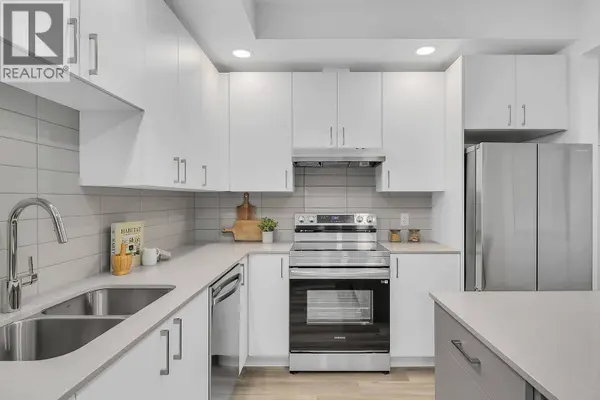 1111 Frost RD #301, Kelowna, BC V1W0G8