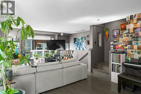 1851 Ambrosi RD #11, Kelowna, BC V1Y4R8