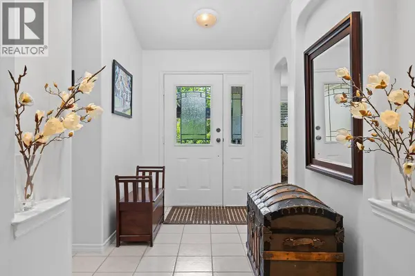 3889 Gallaghers Grange, Kelowna, BC V1W3Z9