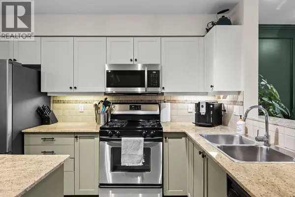 1853 Parkview CRES #21, Kelowna, BC V1X8A3