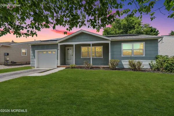 128 Westport Drive, Toms River, NJ 08757