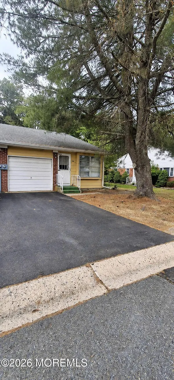 14 Lenape Drive, Whiting, NJ 08759