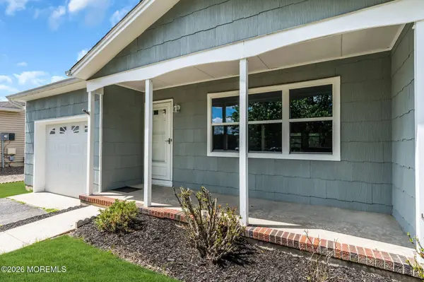 128 Westport Drive, Toms River, NJ 08757