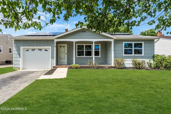128 Westport Drive, Toms River, NJ 08757