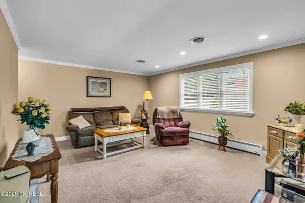 9 Moccasin Drive, Whiting, NJ 08759