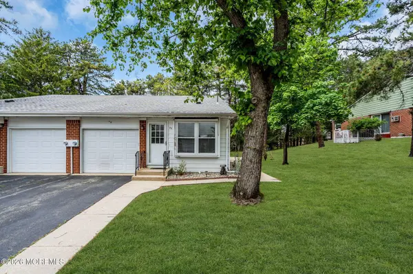9 Moccasin Drive, Whiting, NJ 08759