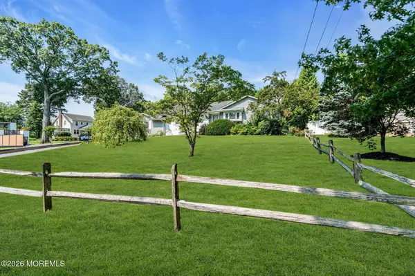 4 Dickinson Avenue, Toms River, NJ 08753