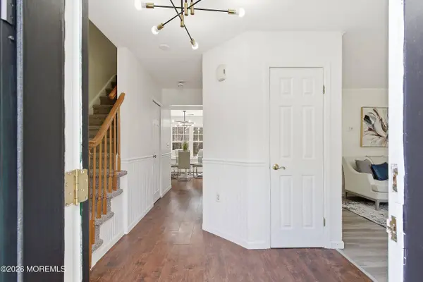 565 Buttonwood Drive, Jackson, NJ 08527