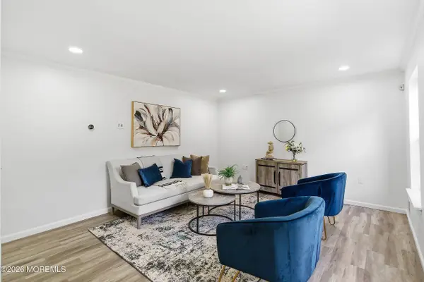 565 Buttonwood Drive, Jackson, NJ 08527