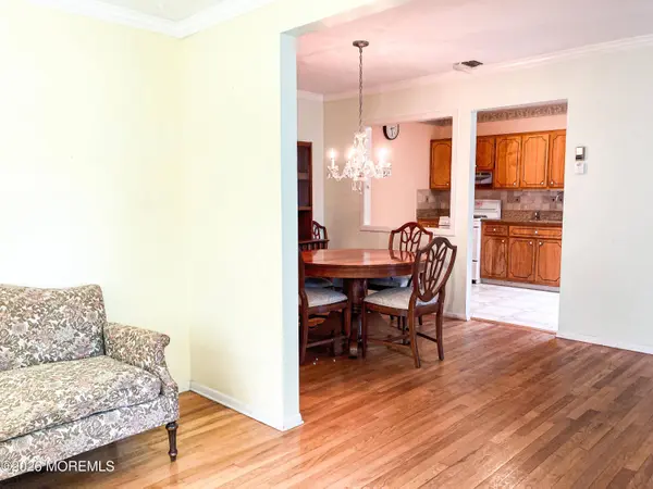 18 Blue Jay Street, Manchester, NJ 08759