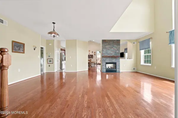 124 Eleanor Road, Manchester, NJ 08759