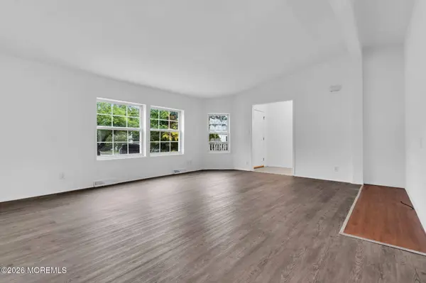 540 Momosa Drive, Whiting, NJ 08759