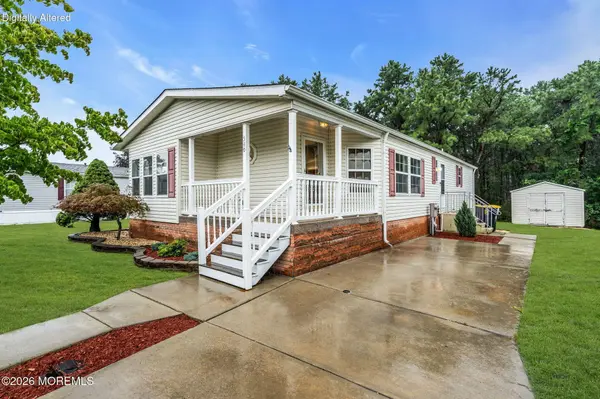 540 Momosa Drive, Whiting, NJ 08759