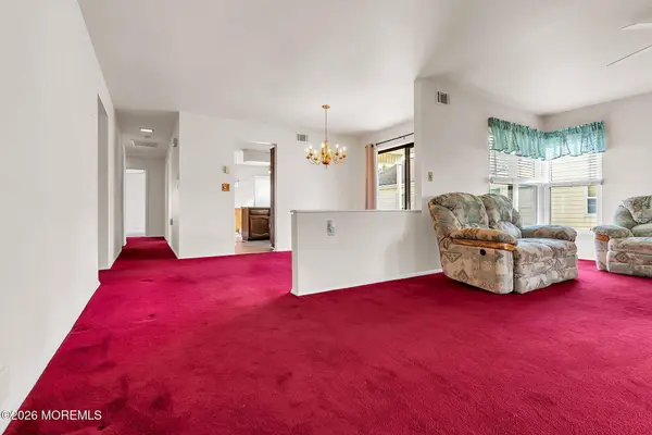 47 Elmswell Avenue, Manchester, NJ 08759