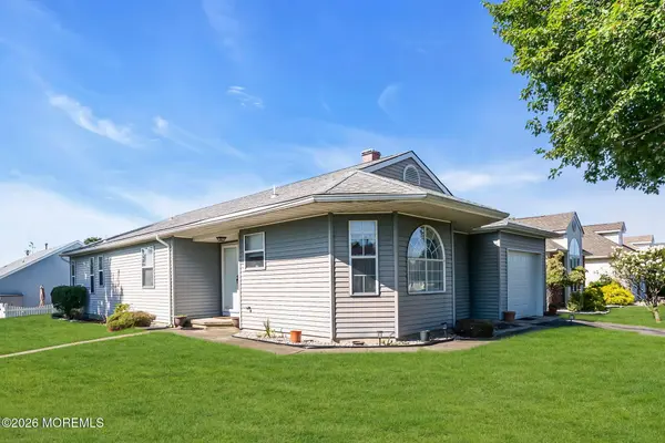 18 Prince Charles Drive, Toms River, NJ 08757