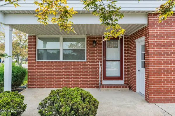 1 Zapata Court, Toms River, NJ 08757