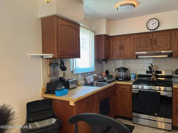 5 Ardmore Street #B, Whiting, NJ 08759