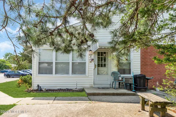 207 Laurel Place, Whiting, NJ 08759
