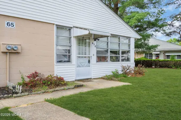 65 Kennedy Drive #B, Whiting, NJ 08759