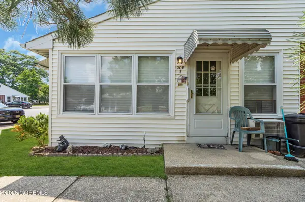207 Laurel Place, Whiting, NJ 08759