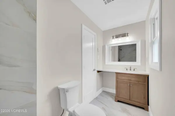 22 Abbey Road, Brick, NJ 08724