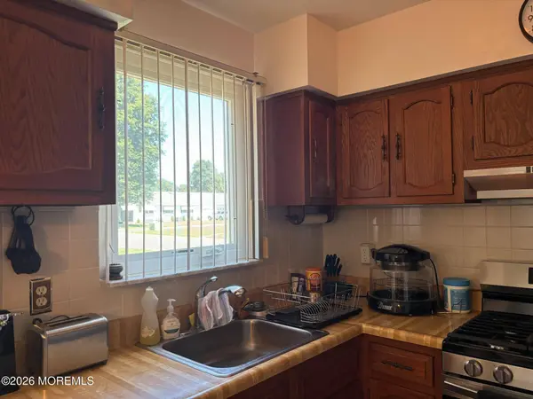 5 Ardmore Street #B, Whiting, NJ 08759
