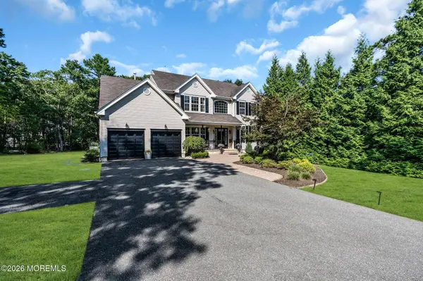 19 Whisper Way, Barnegat, NJ 08005