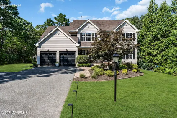 19 Whisper Way, Barnegat, NJ 08005