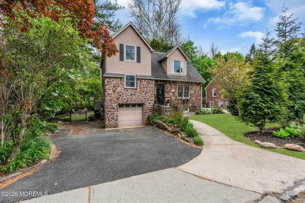 10 Passaic Avenue, Roseland, NJ 07068