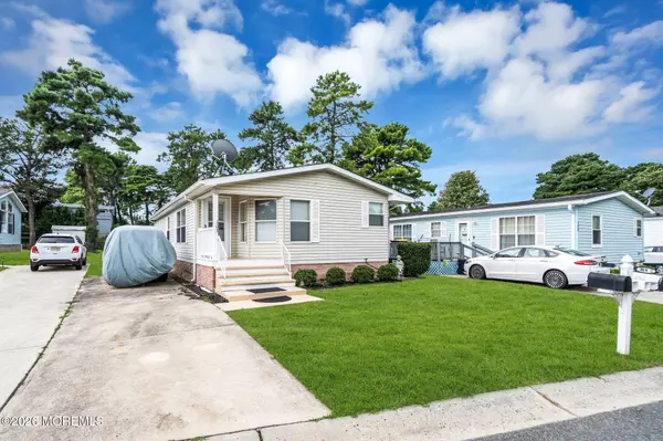 103 Briarwood Court, Whiting, NJ 08759