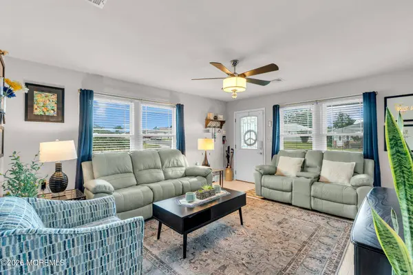 671 Jamaica Boulevard, Toms River, NJ 08757