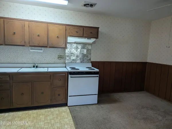 165 Columbine Avenue, Whiting, NJ 08759