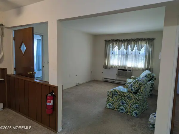 165 Columbine Avenue, Whiting, NJ 08759