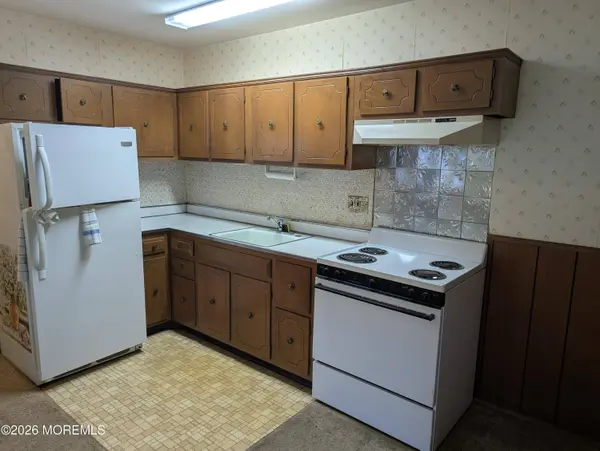 165 Columbine Avenue, Whiting, NJ 08759